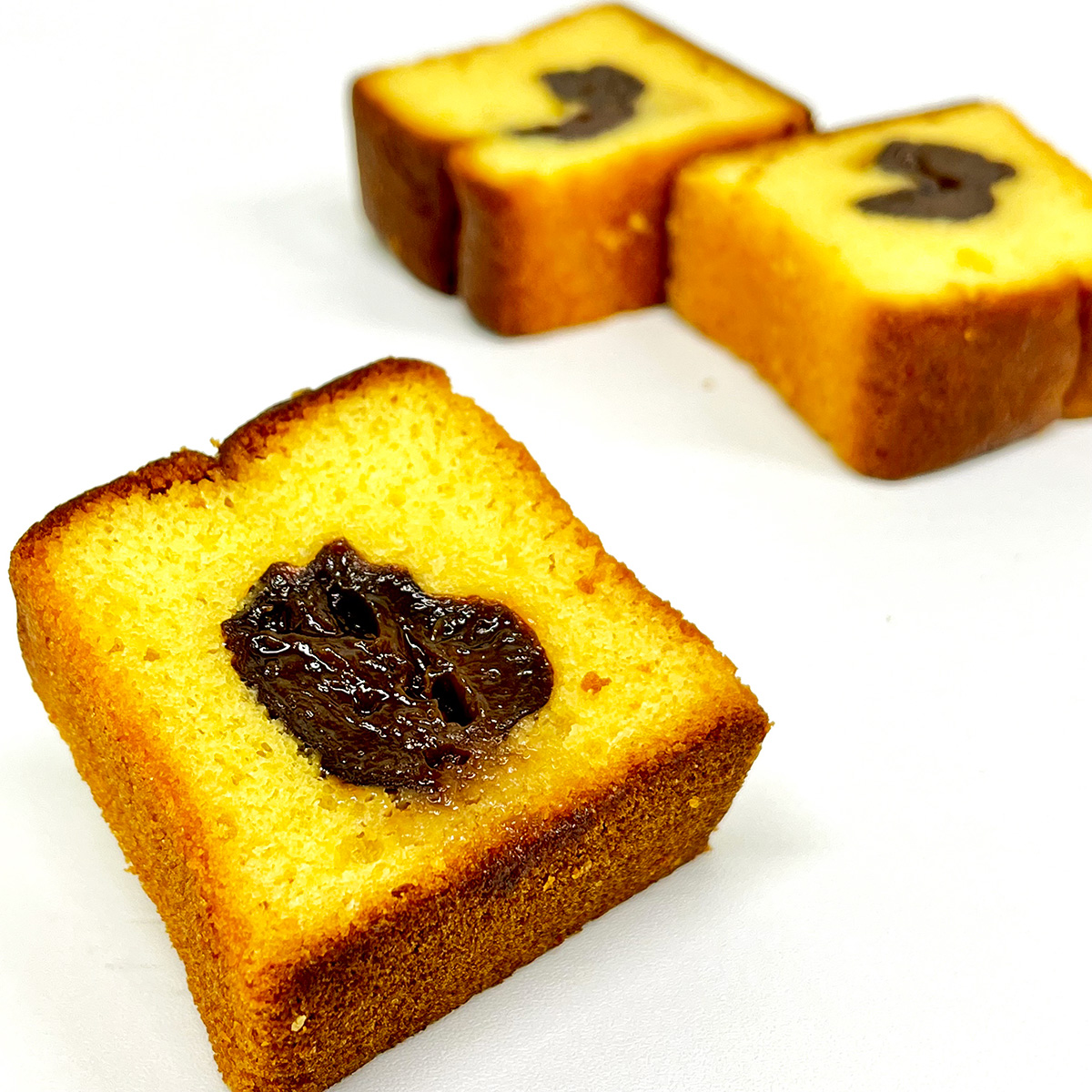 ラベンダー蜂蜜とプルーンのケーキ