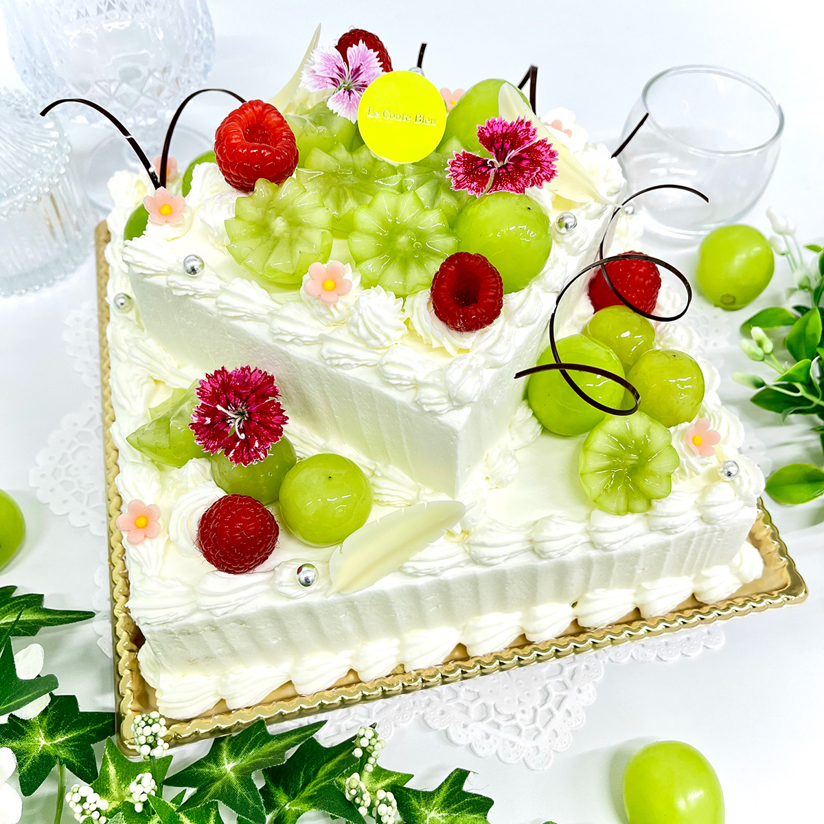 生クリーム（チョコ）デコレーション スクエア 2段