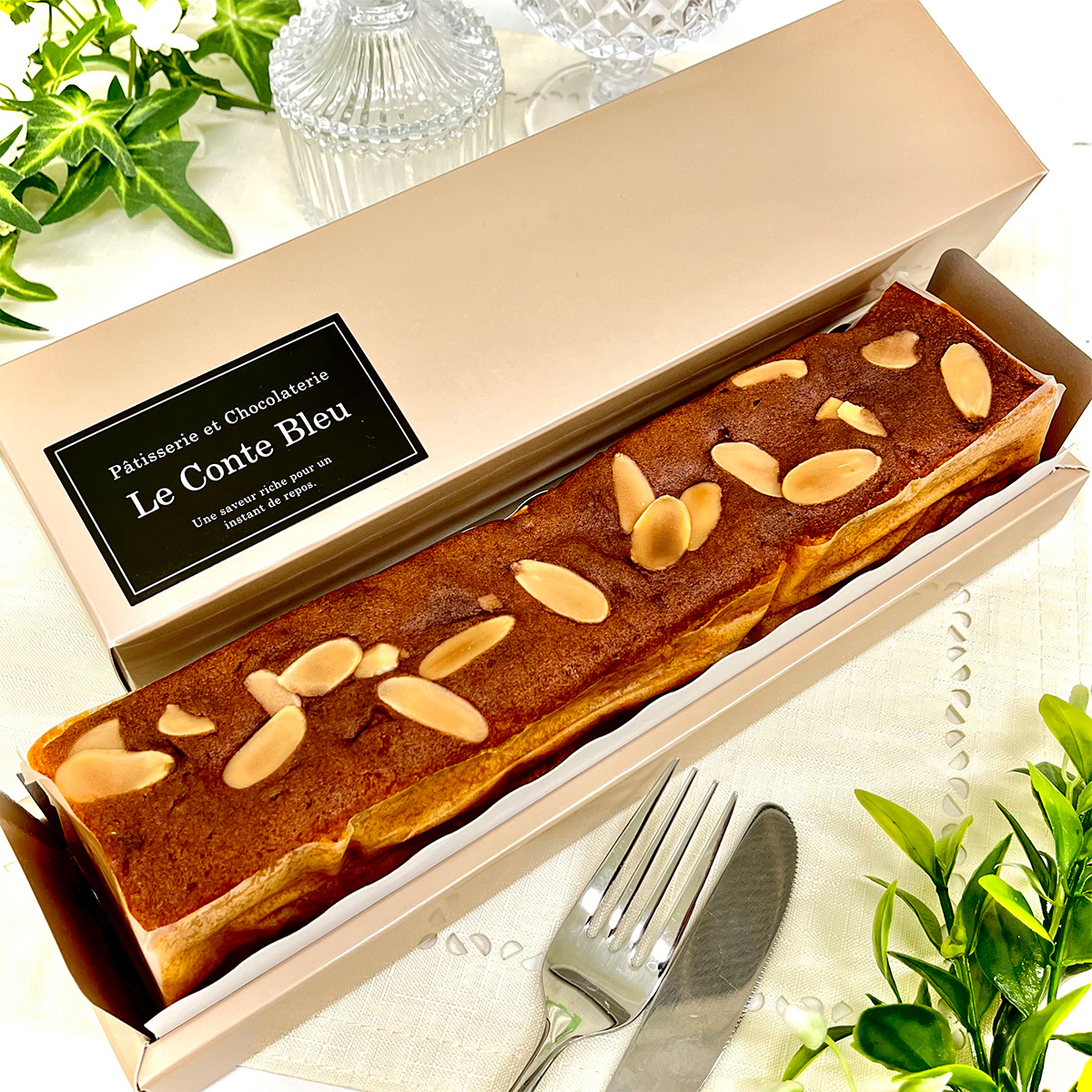 リンゴとキャラメルのアーモンドケーキ（1本）