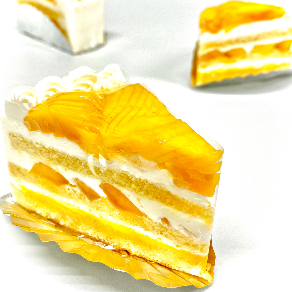 贅沢マンゴーのスーパーショートケーキ